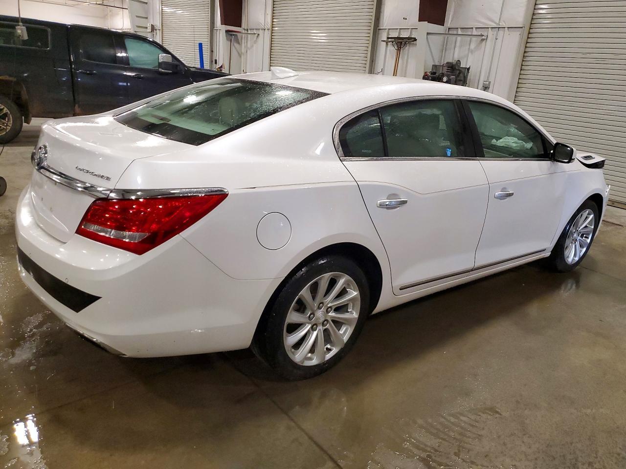 2015 Buick Lacrosse - Image 3
