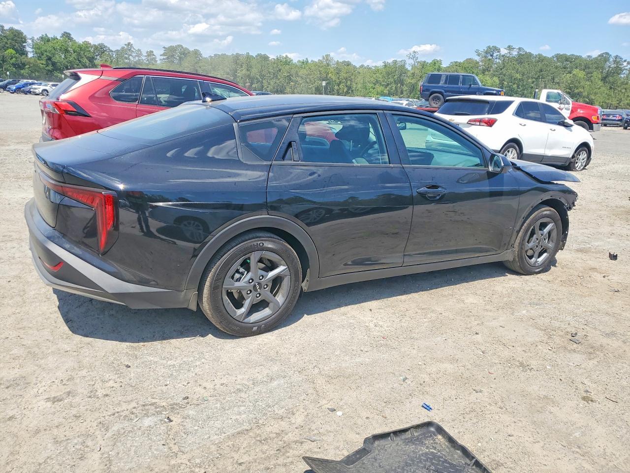 2025 Kia K4 Lxs - Image 3