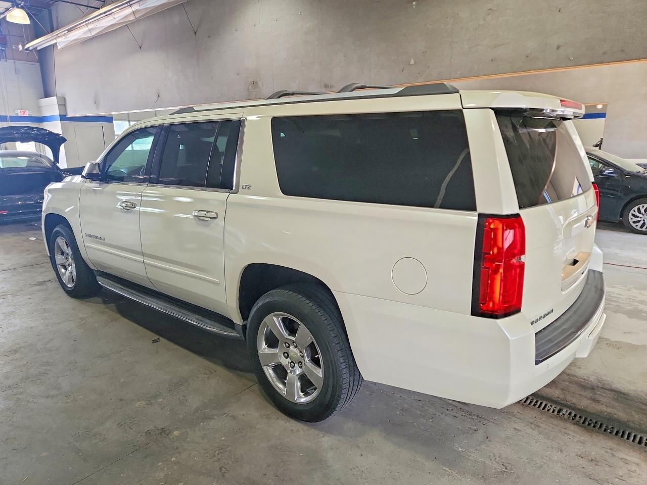 2015 Chevrolet Suburban K1500 Ltz - Фото 2