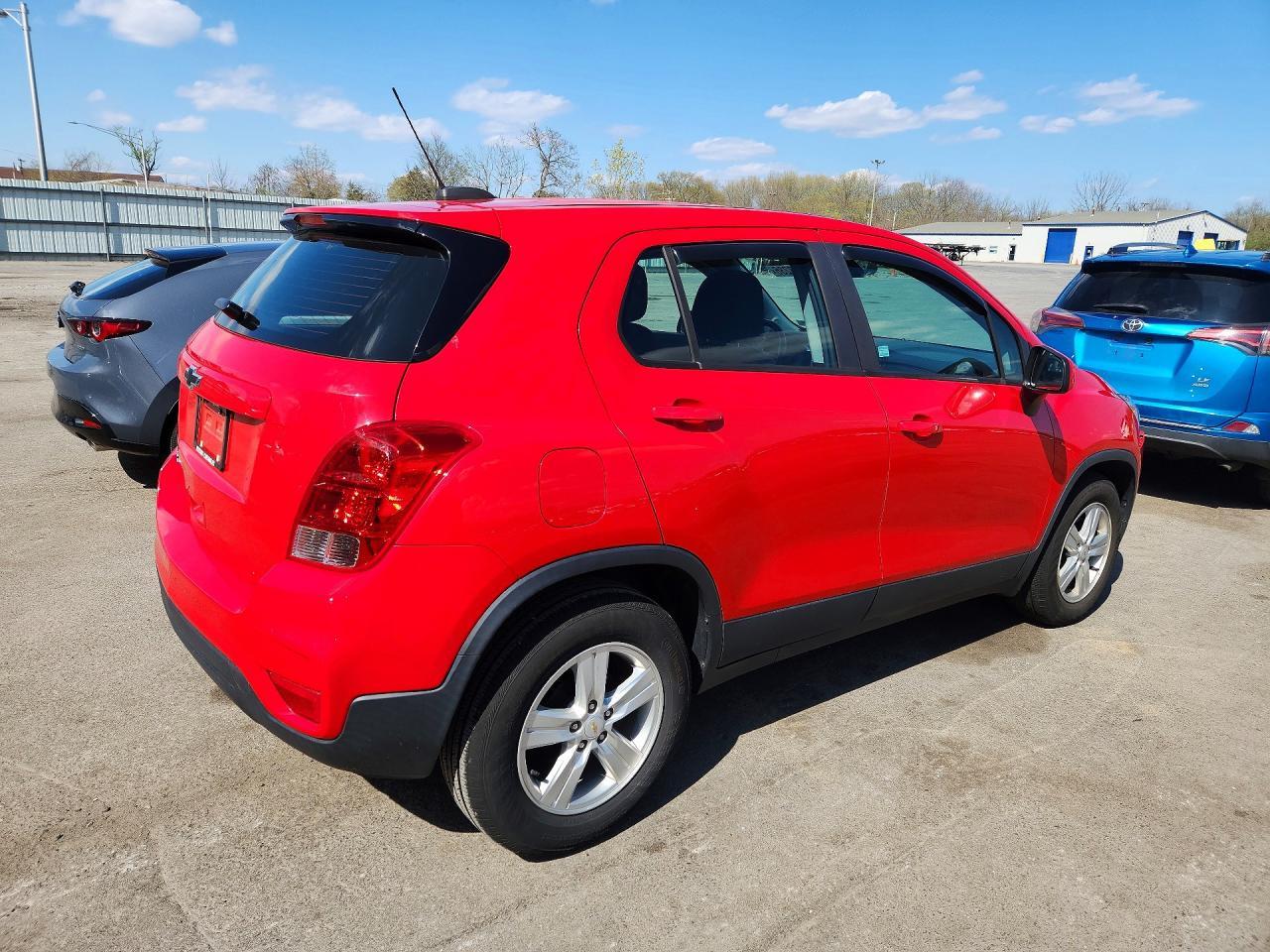 2020 Chevrolet Trax Ls - Фото 3
