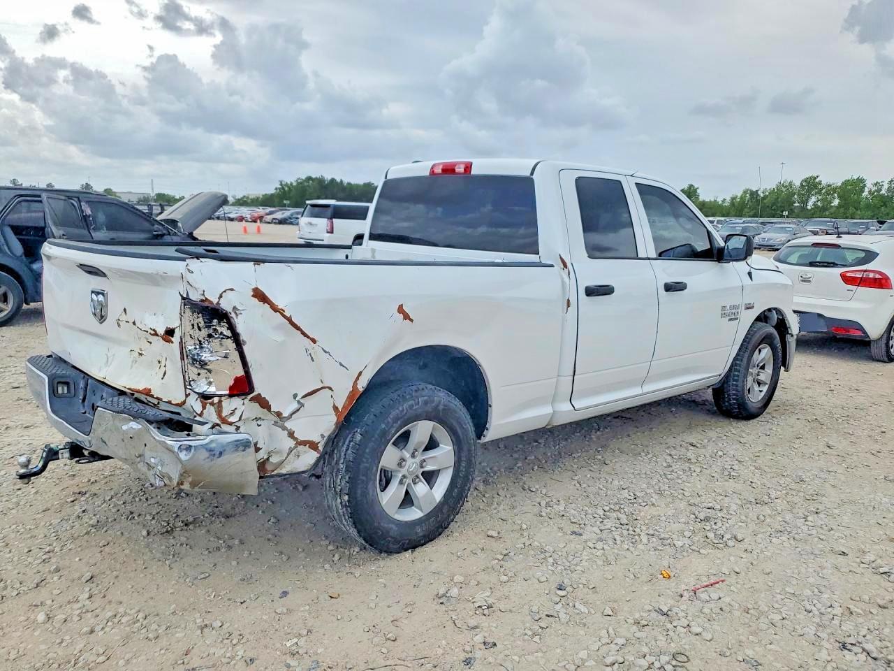 2021 Ram 1500 Classic Tradesman - Фото 3