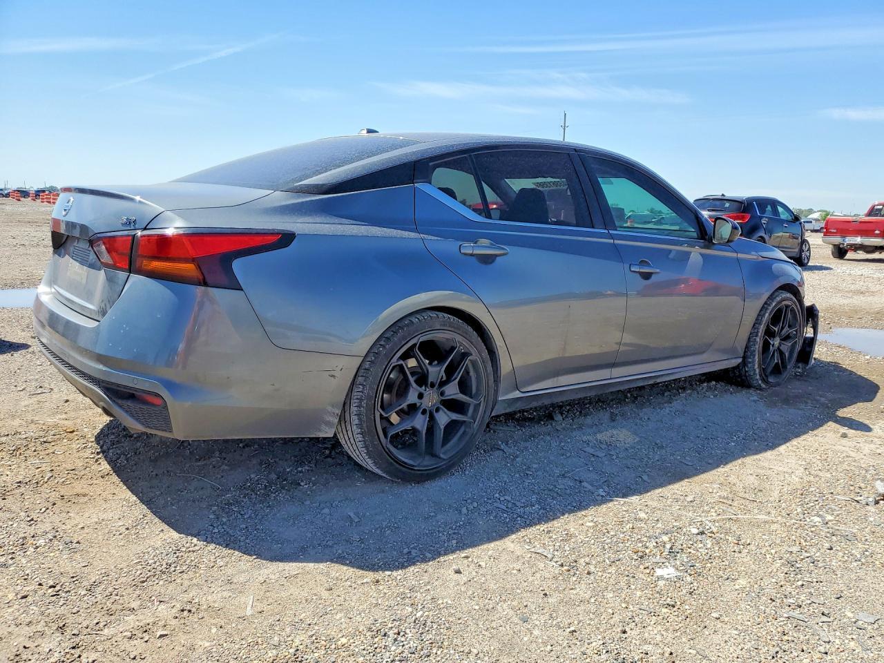 2021 Nissan Altima 2.5 Sr - Фото 3