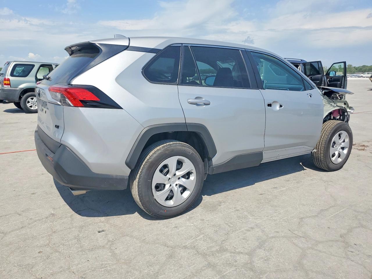 2025 Toyota Rav4 Le - Фото 3