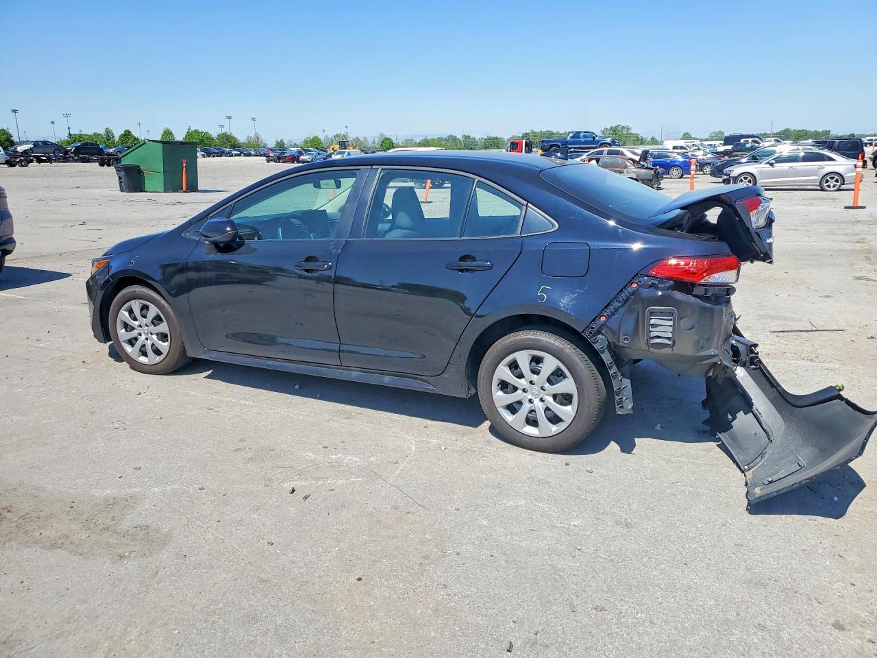 2025 Toyota Corolla Le - Фото 2
