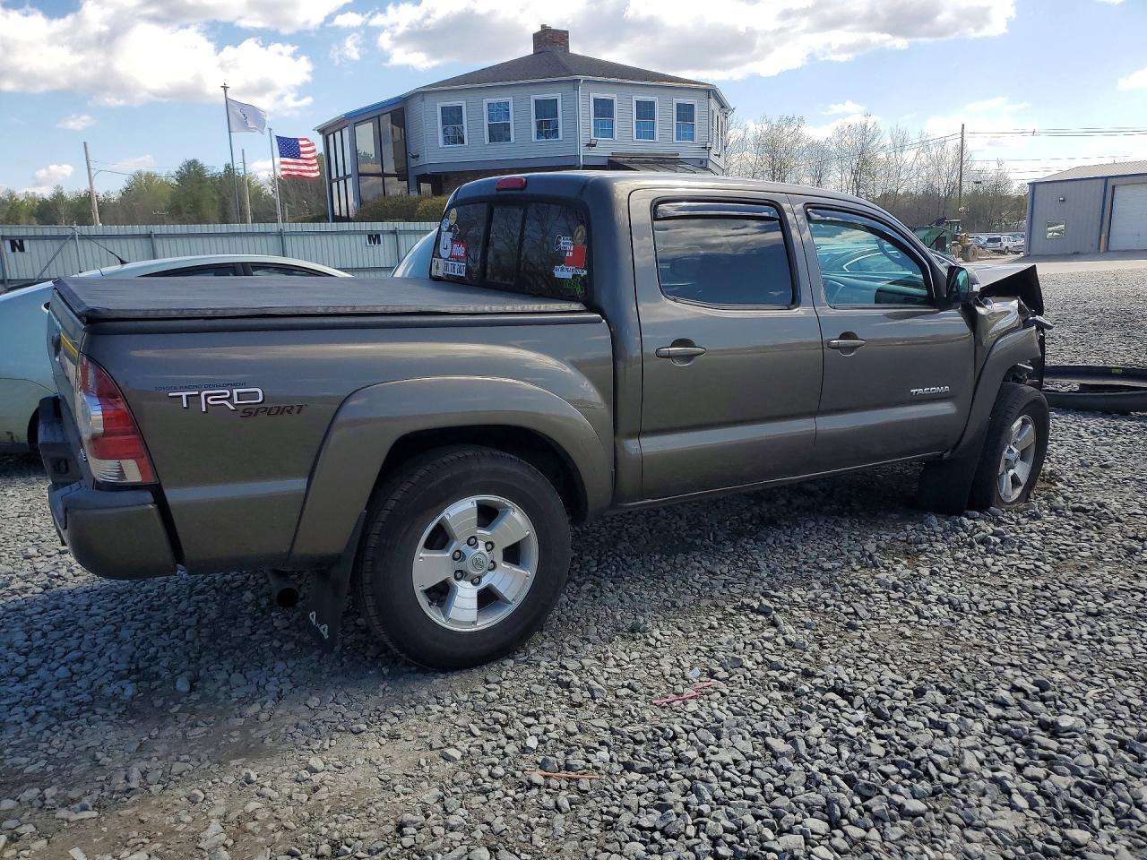 2013 Toyota Tacoma Double Cab - Фото 3