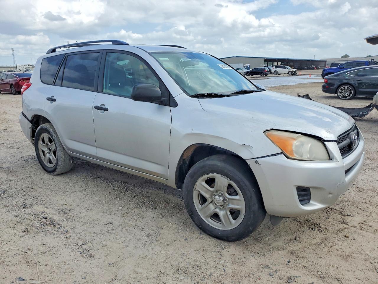 2011 Toyota Rav4 Base - Image 4
