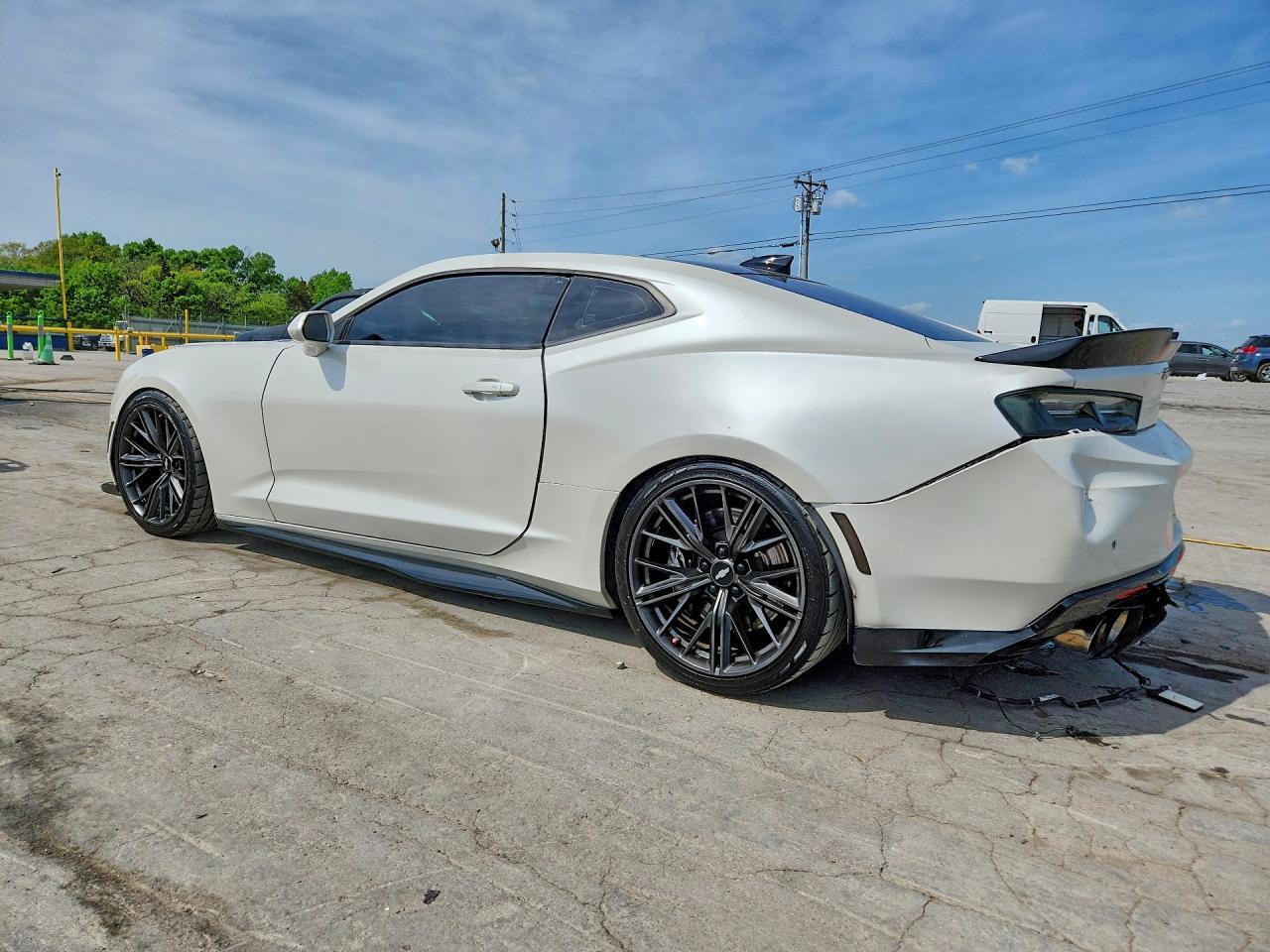 2018 Chevrolet Camaro Zl1 - Image 2