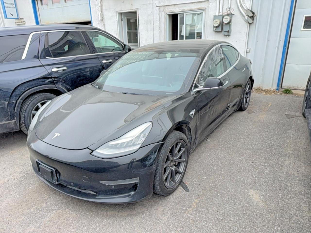 2018 Tesla Model 3 - Фото 2