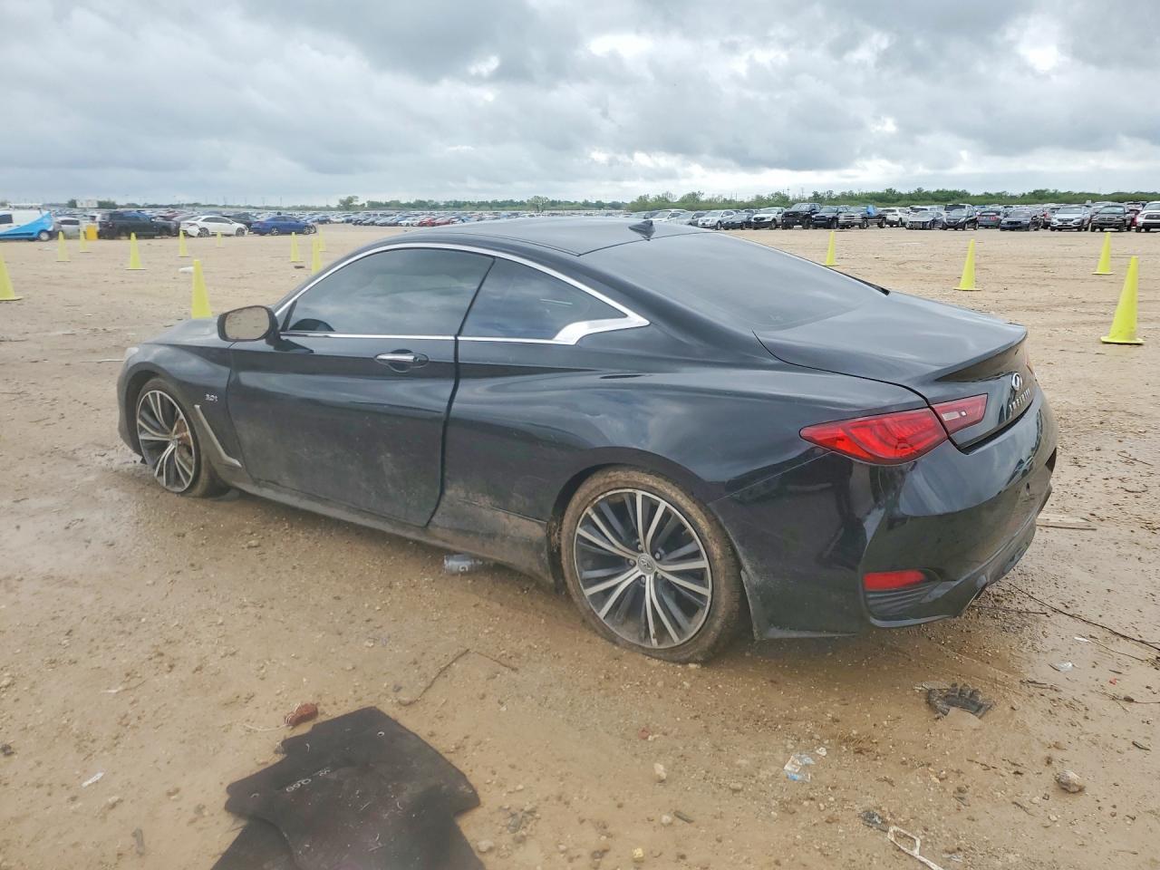 2018 Infiniti Q60 3.0T Luxe - Image 2