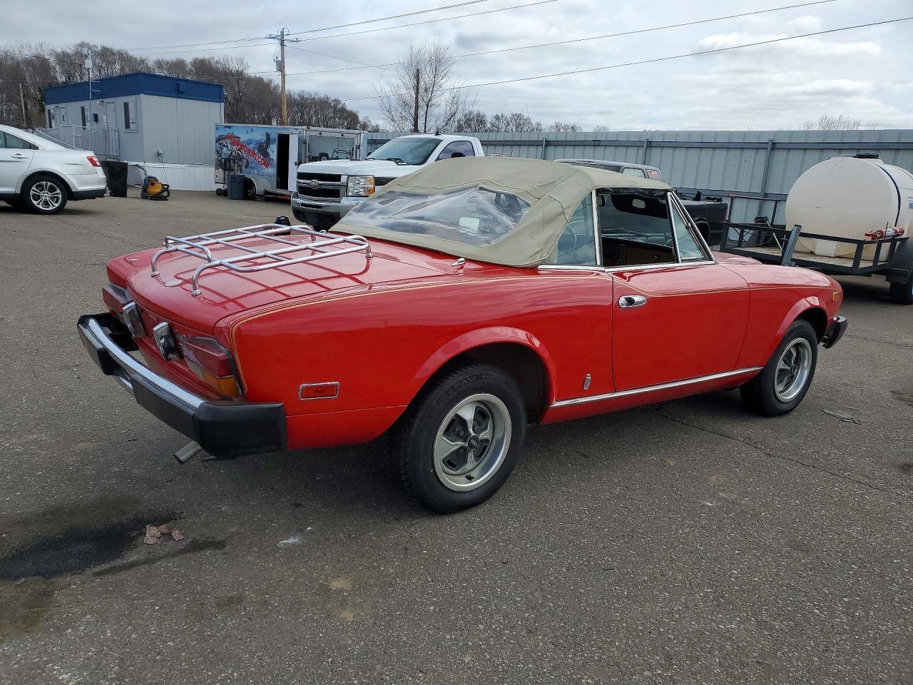 1971 Fiat 124 Spider - Фото 3
