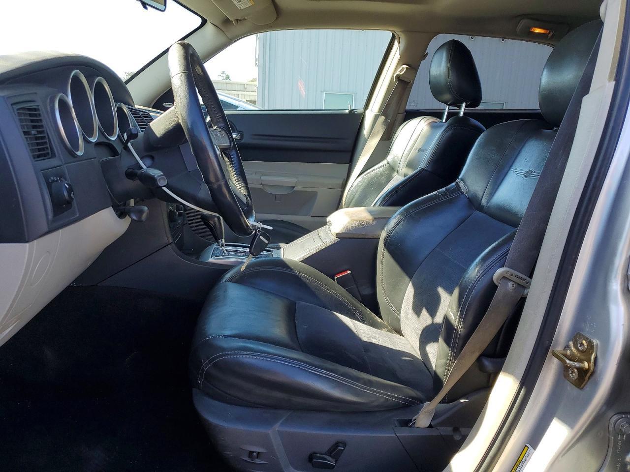 2006 Dodge Magnum R - Image 7