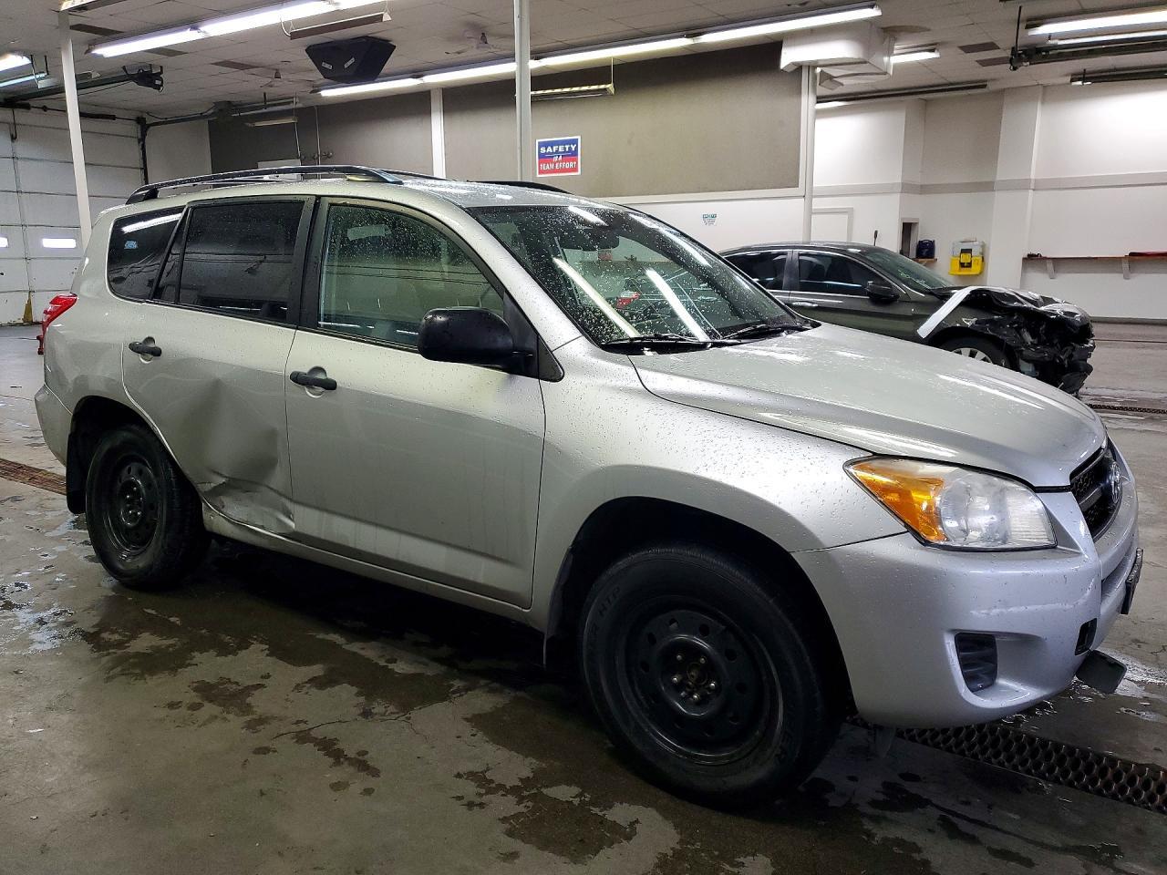 2011 Toyota Rav4 Base - Фото 4