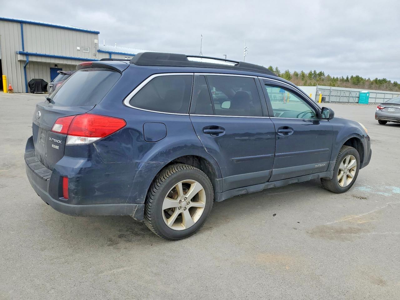 2013 Subaru Outback 2.5I Premium - Фото 3