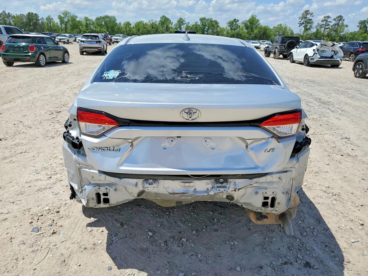 2020 Toyota Corolla Le - Image 6