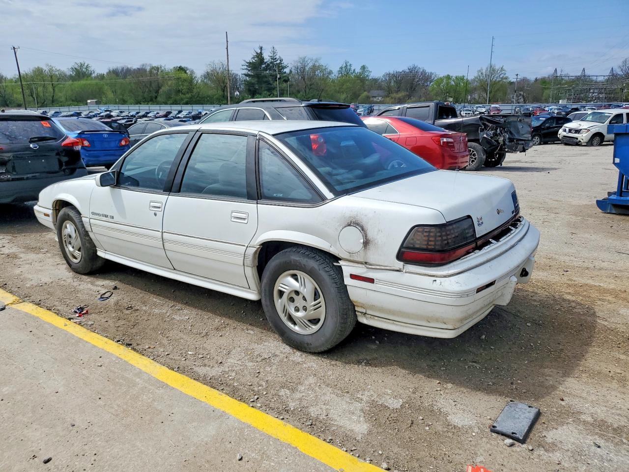 1994 Pontiac Grand Prix Se - Image 2