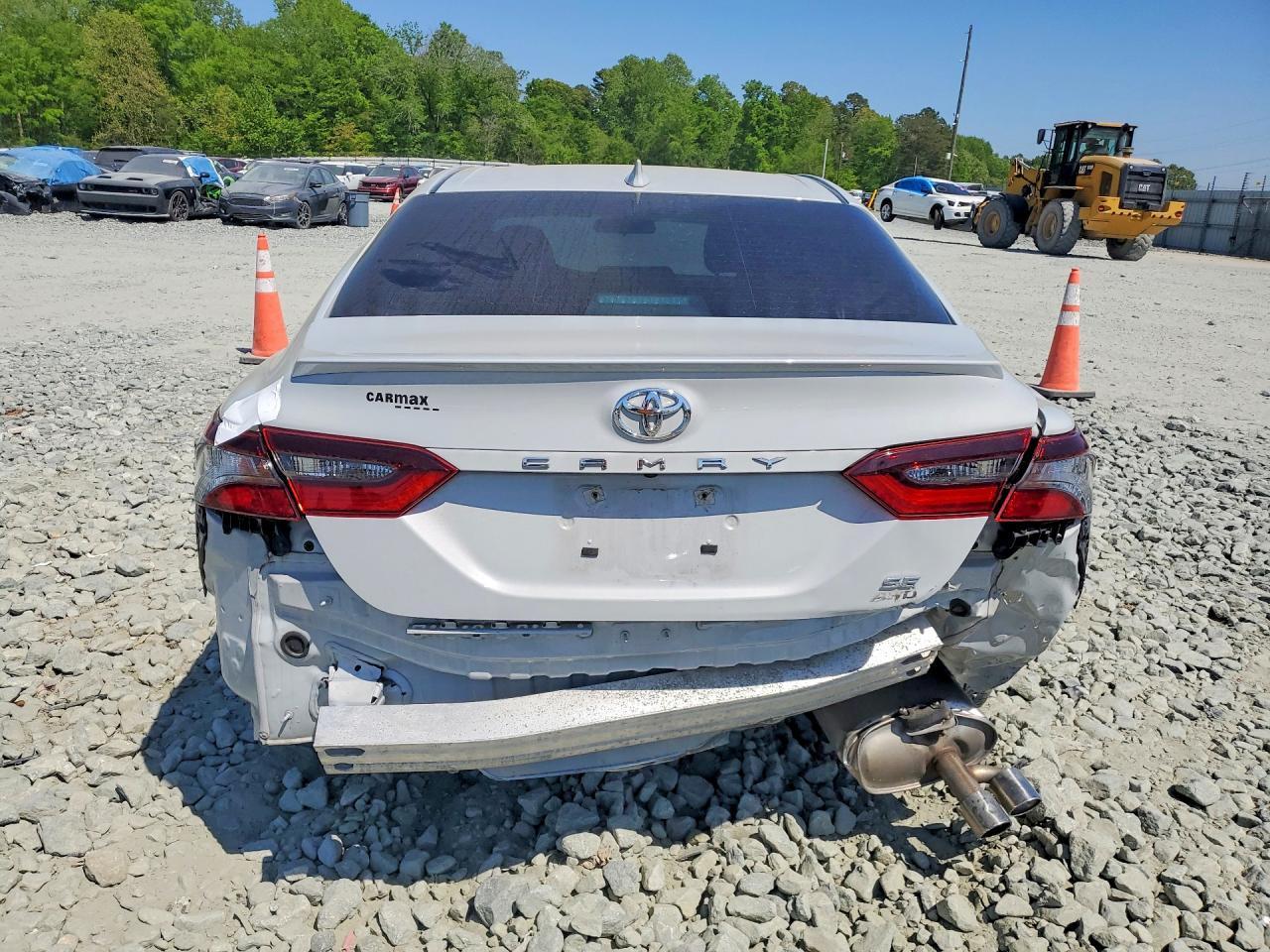 2023 Toyota Camry Se - Фото 6