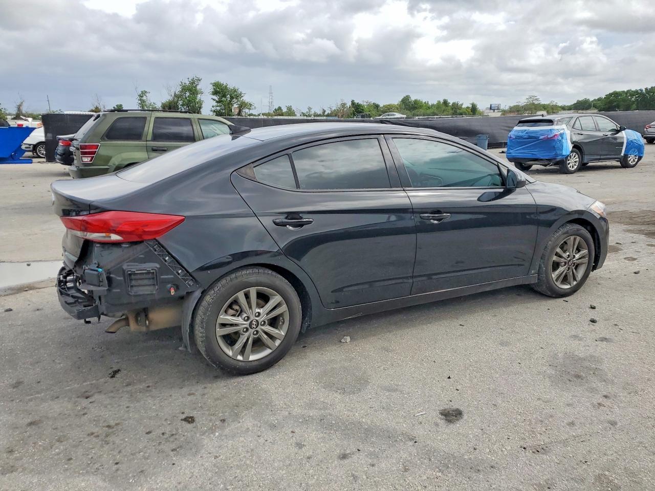 2018 Hyundai Elantra Value Edition - Image 3