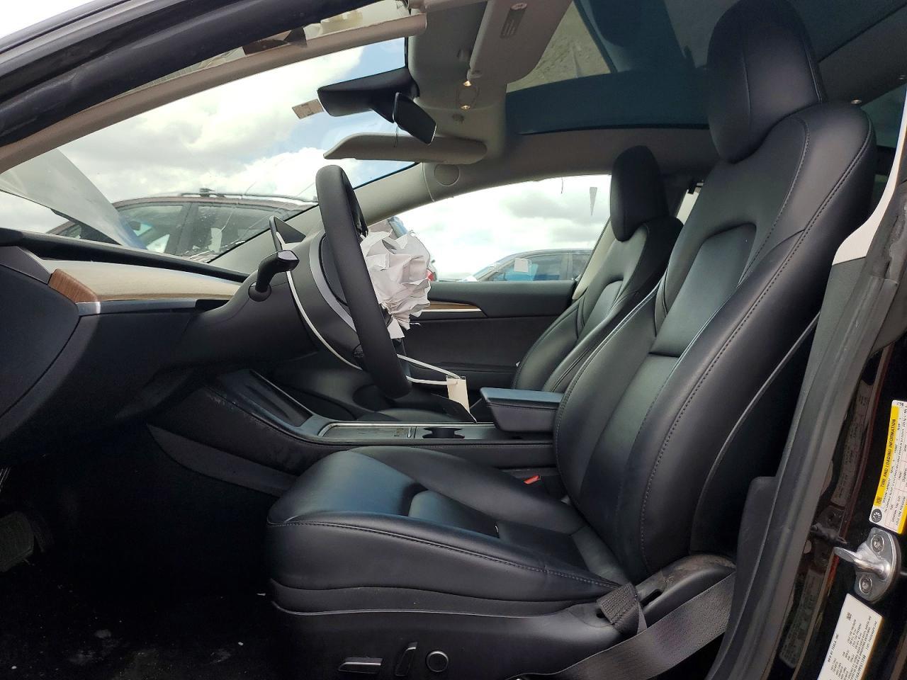 2023 Tesla Model 3 - Фото 7