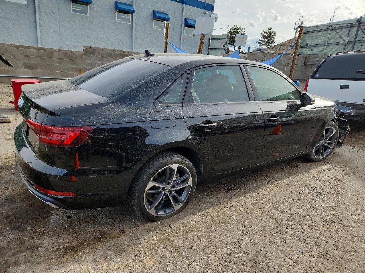 2019 Audi A4 Premium - Фото 3