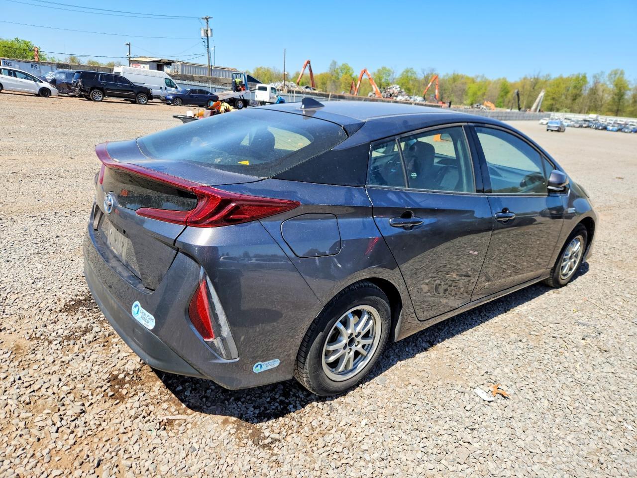 2018 Toyota Prius Prime Premium - Фото 3