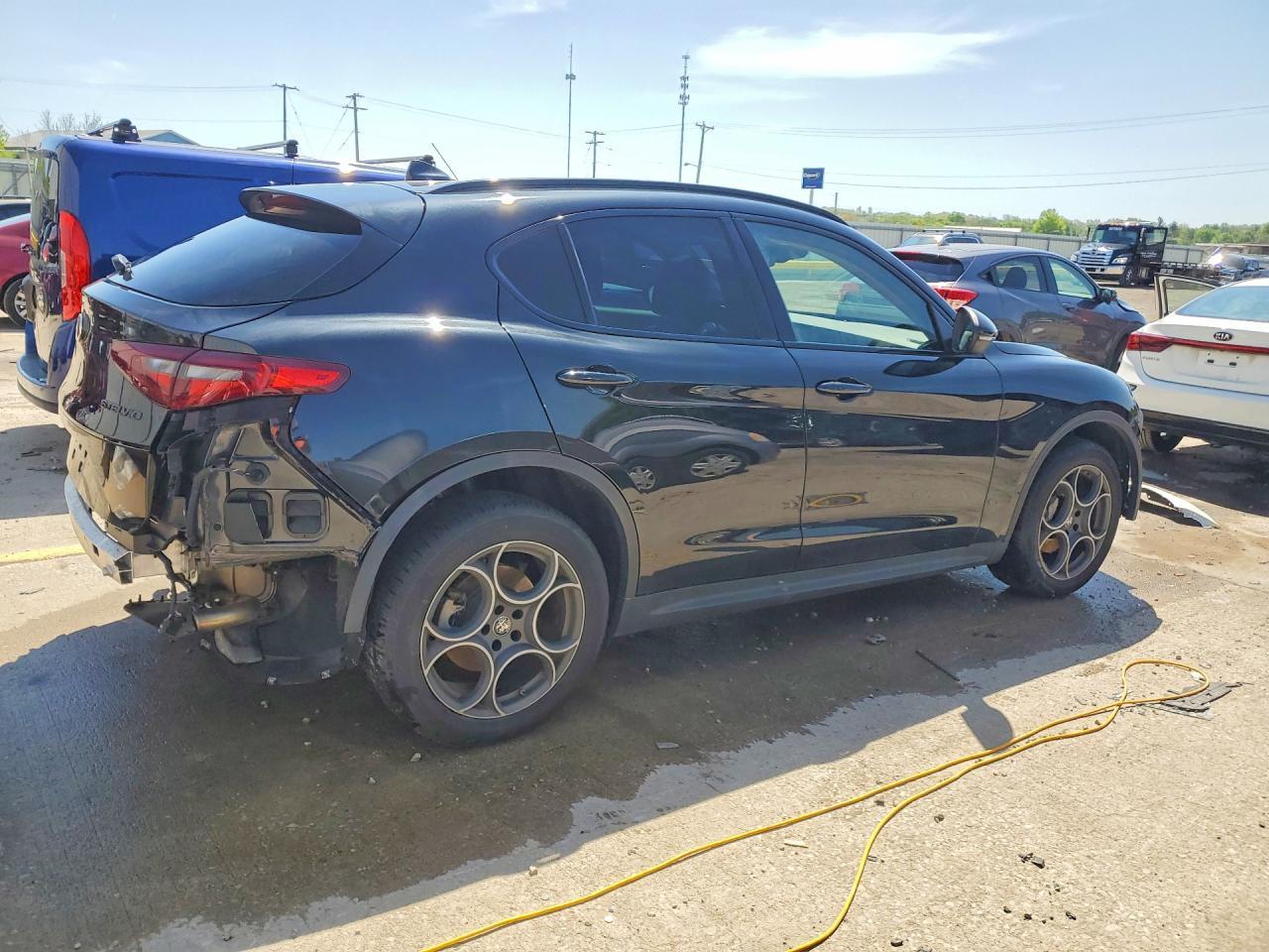 2021 Alfa Romeo Stelvio Sport - Image 3