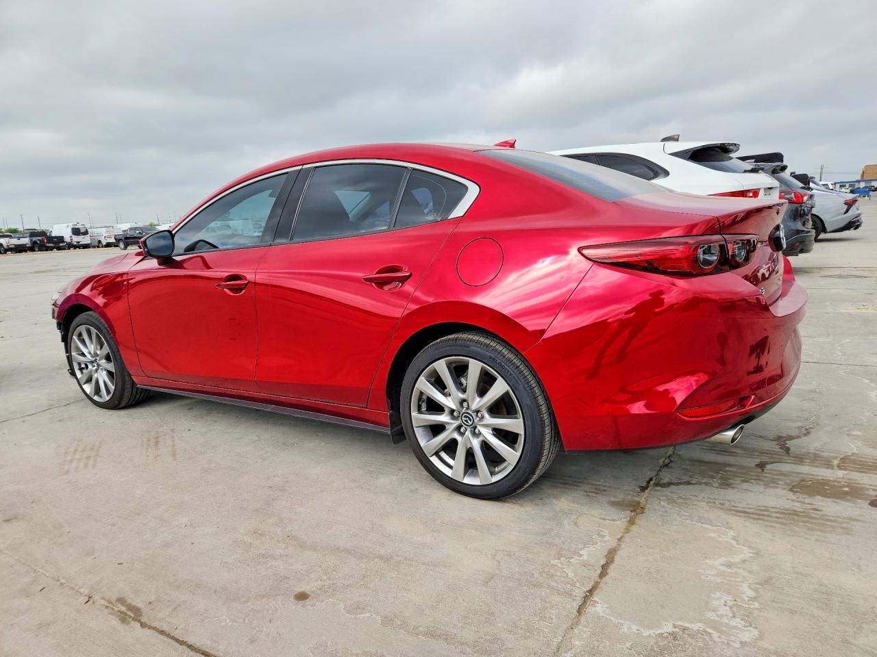 2023 Mazda 3 Premium - Image 2