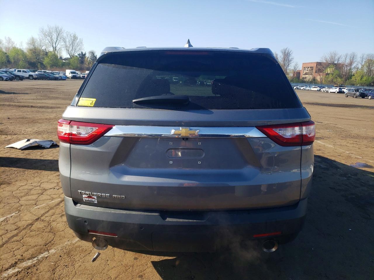 2021 Chevrolet Traverse Ls - Фото 6