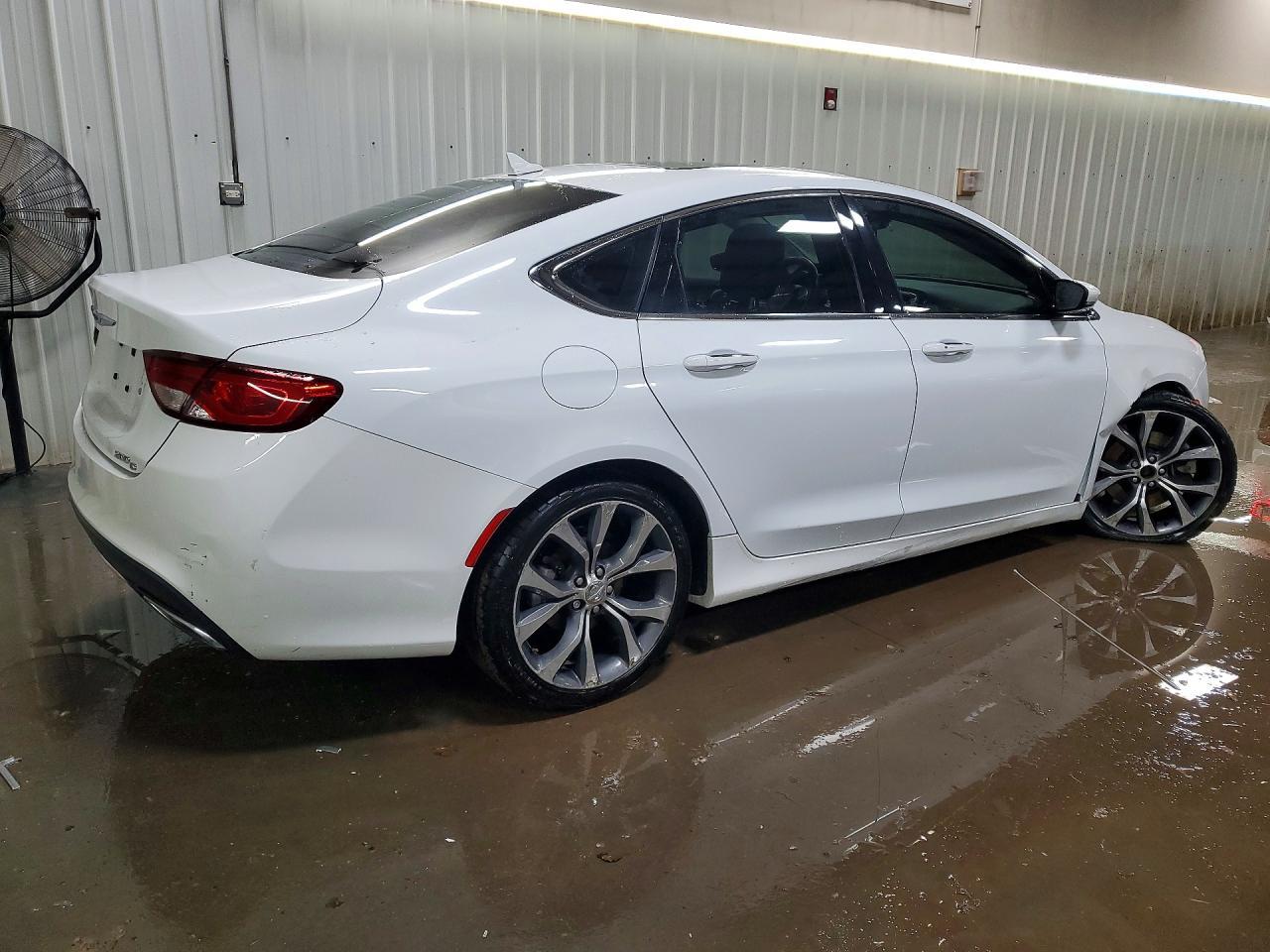 2015 Chrysler 200 C - Image 3