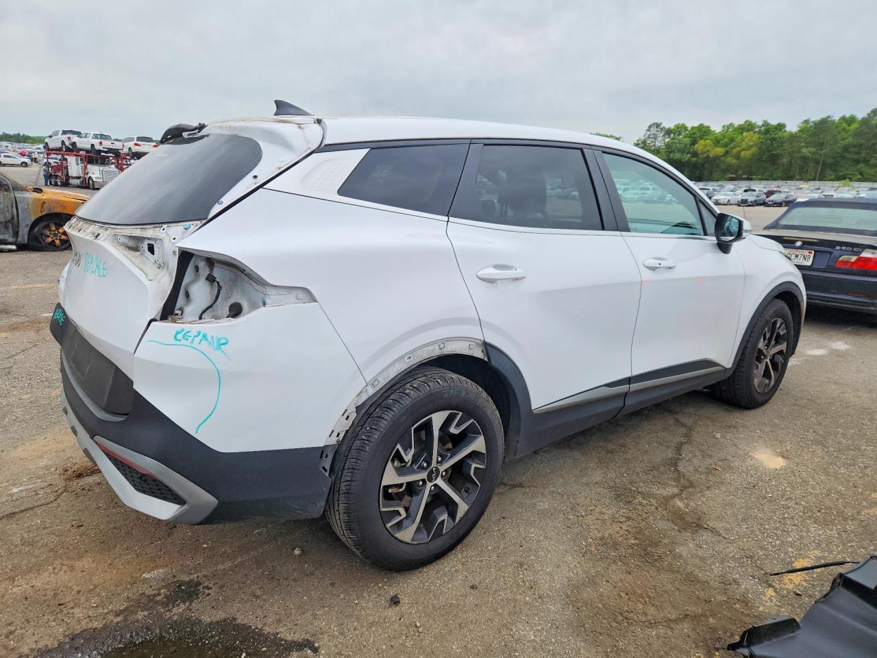 2023 Kia Sportage Ex - Image 3
