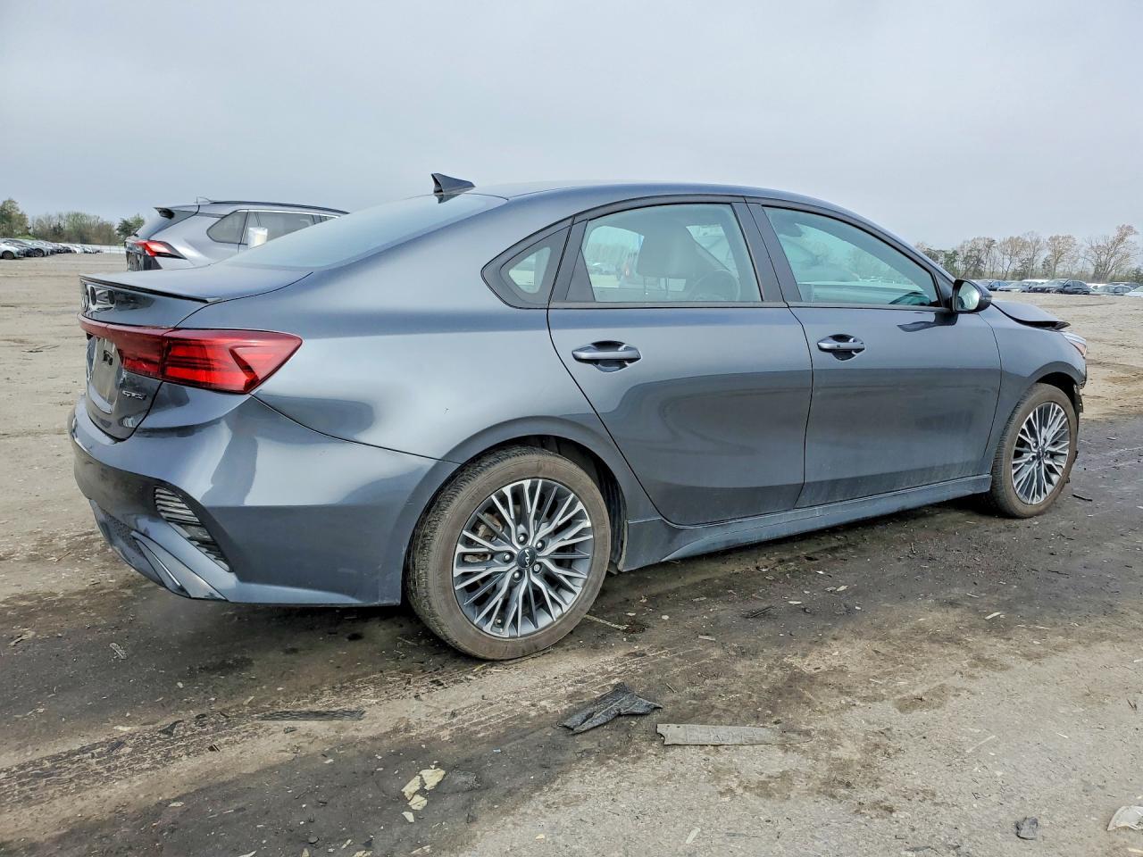 2024 Kia Forte Gt Line - Фото 3
