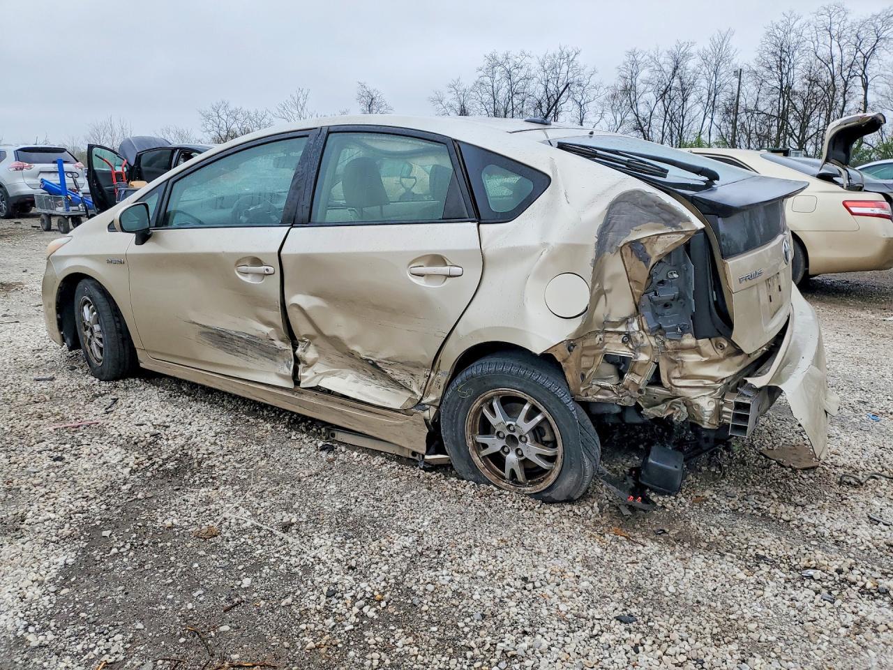 2010 Toyota Prius Iii - Фото 2