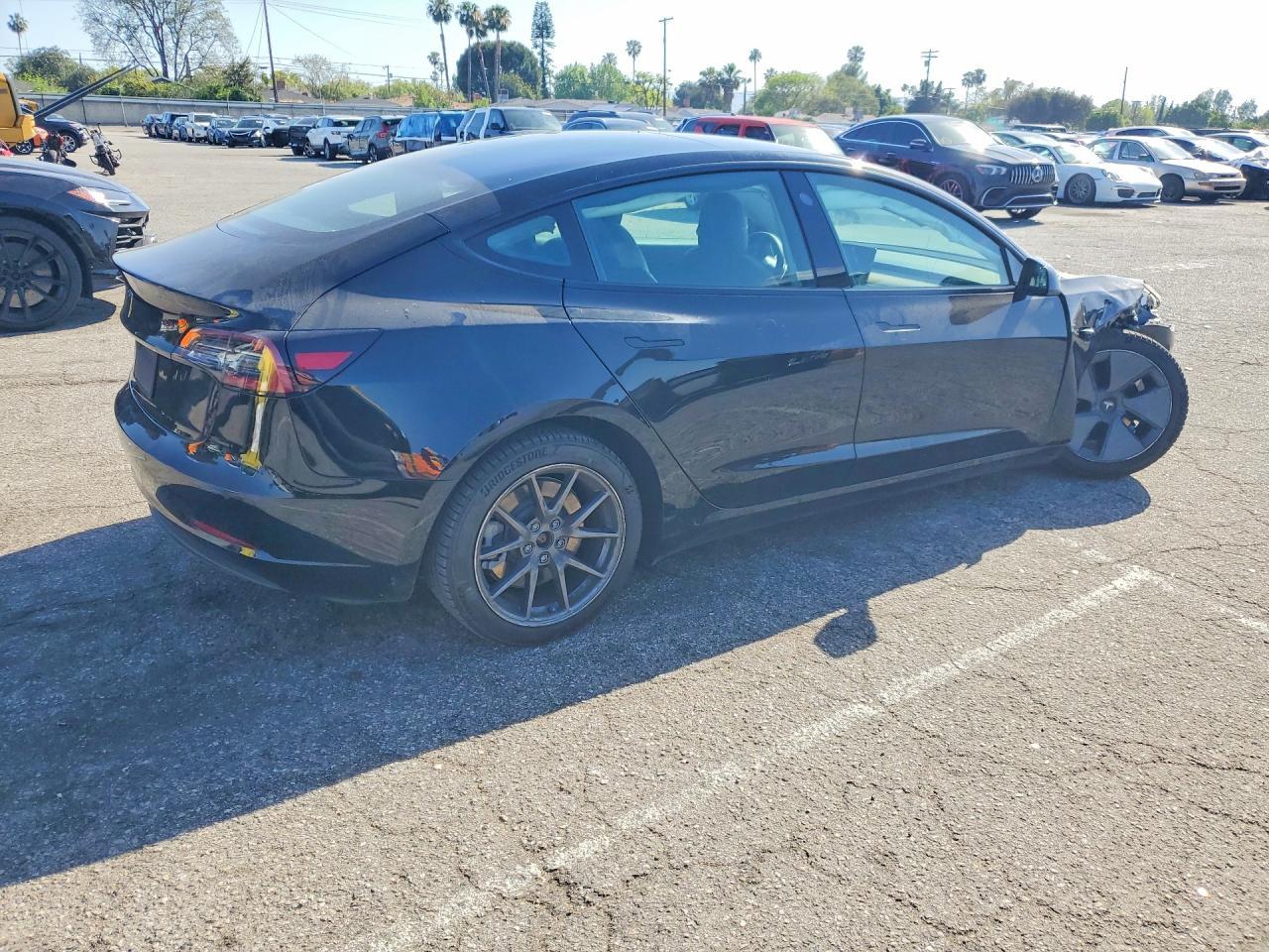 2021 Tesla Model 3 - Image 3