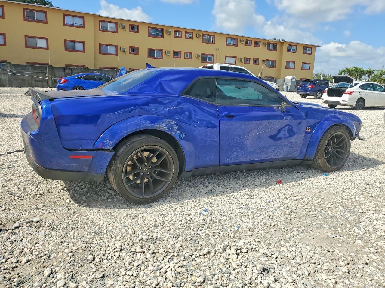 2022 Dodge Challenger R - Фото 3