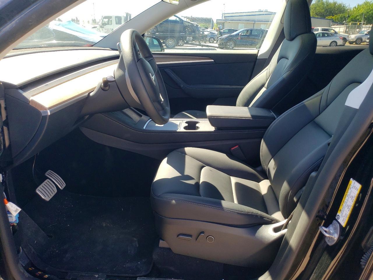 2024 Tesla Model Y - Image 7