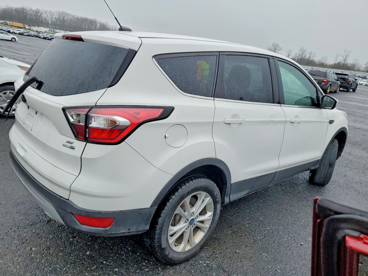 2017 Ford Escape Se - Фото 3