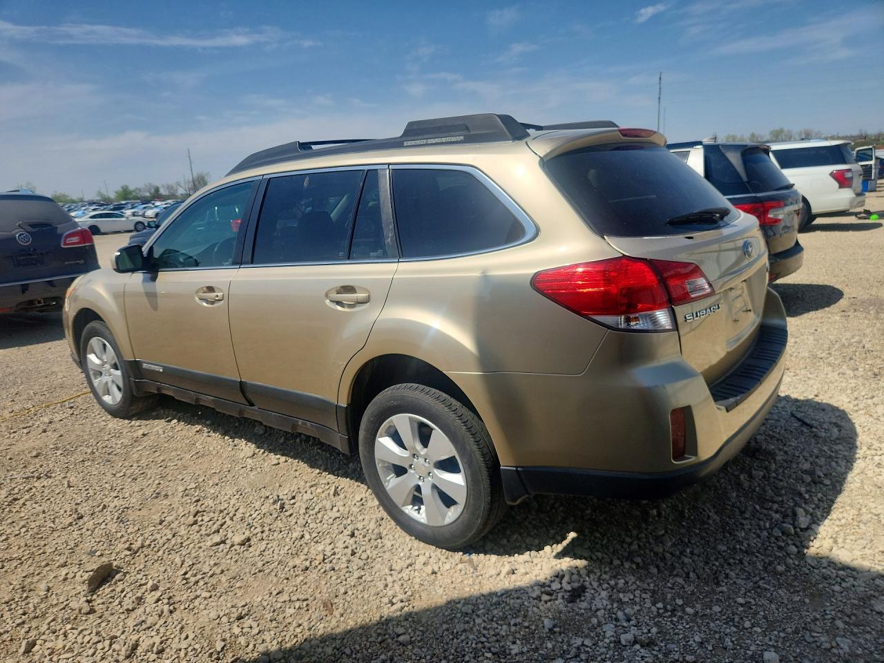 2010 Subaru Outback 2.5I Premium - Фото 2