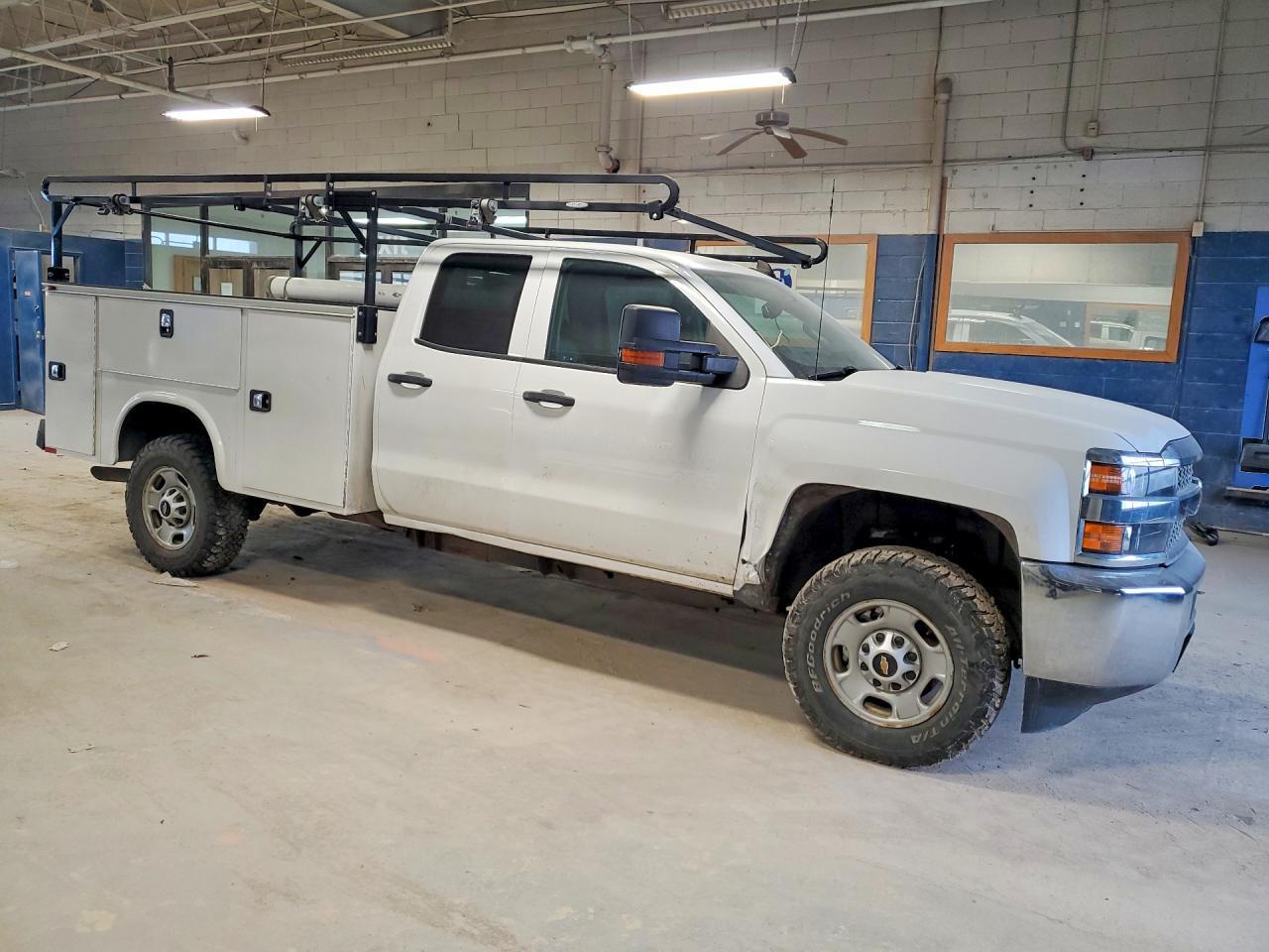 2019 Chevrolet Silverado C2500 Heavy Duty - Image 4