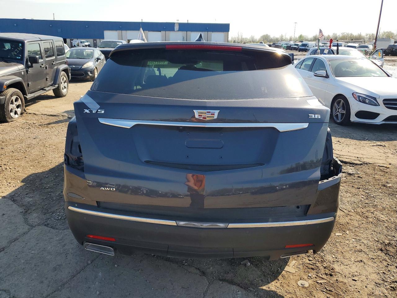 2017 Cadillac Xt5 Premium Luxury - Image 6