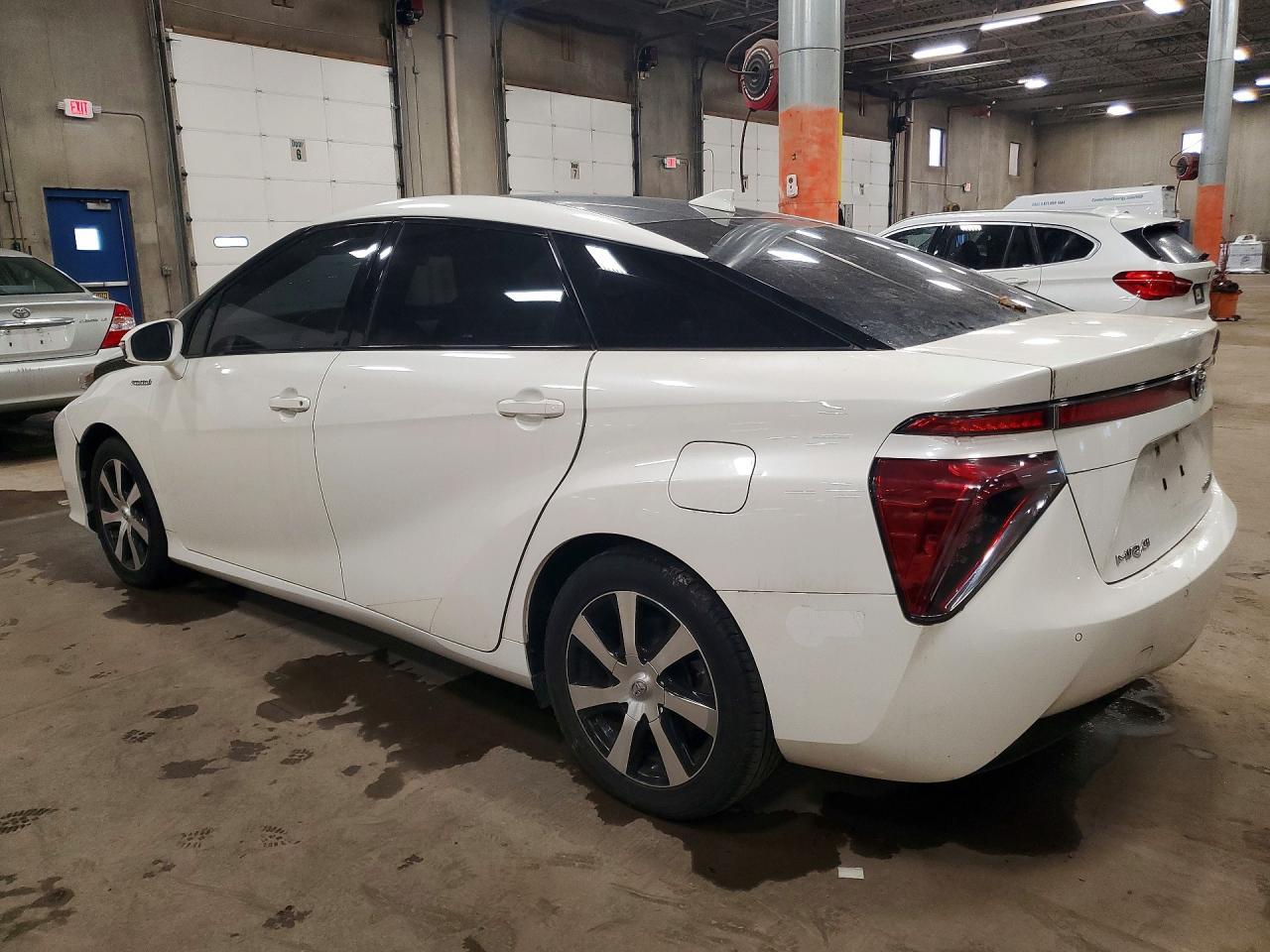 2017 Toyota Mirai Base - Фото 2