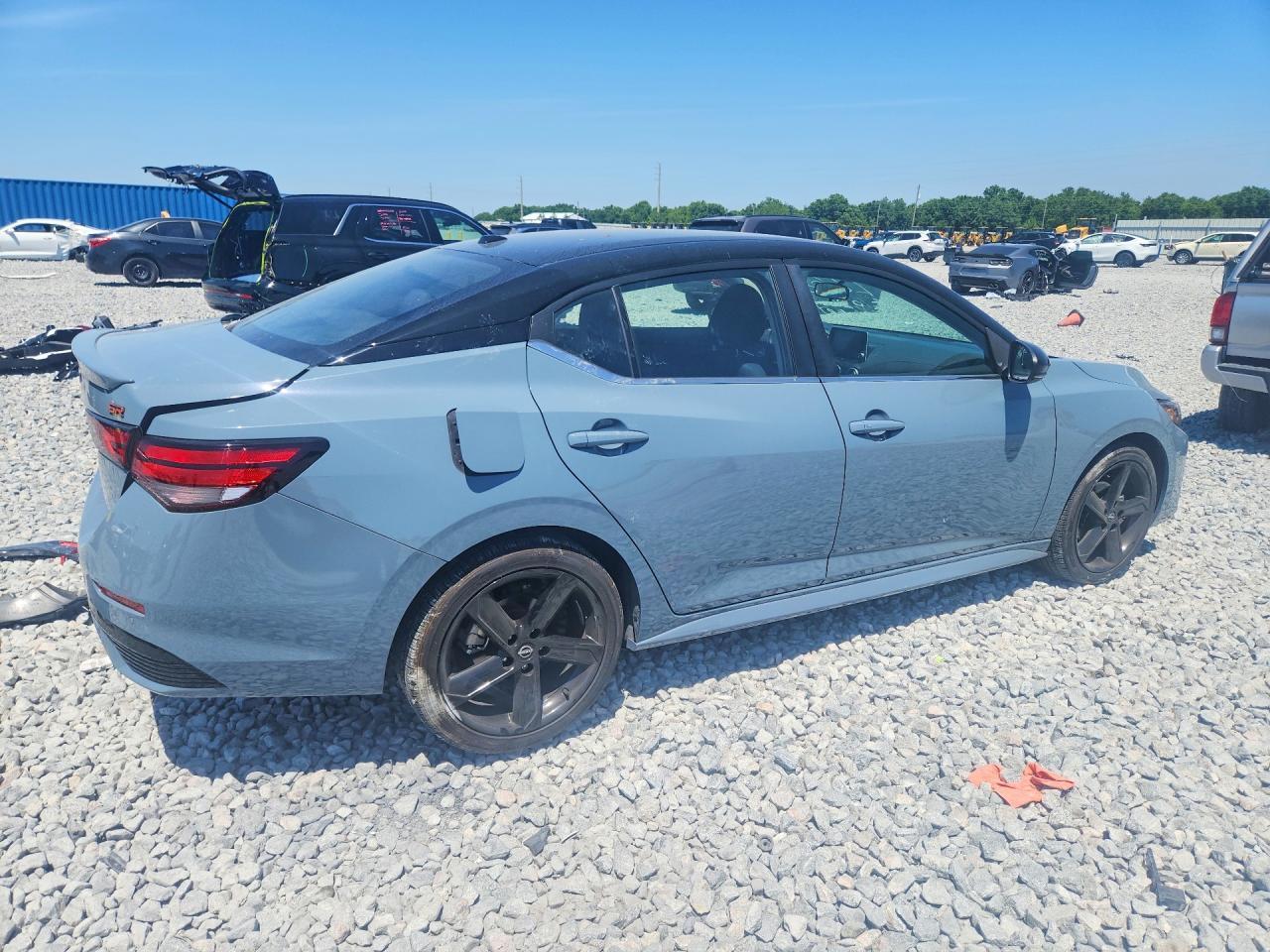 2025 Nissan Sentra Sr - Image 3