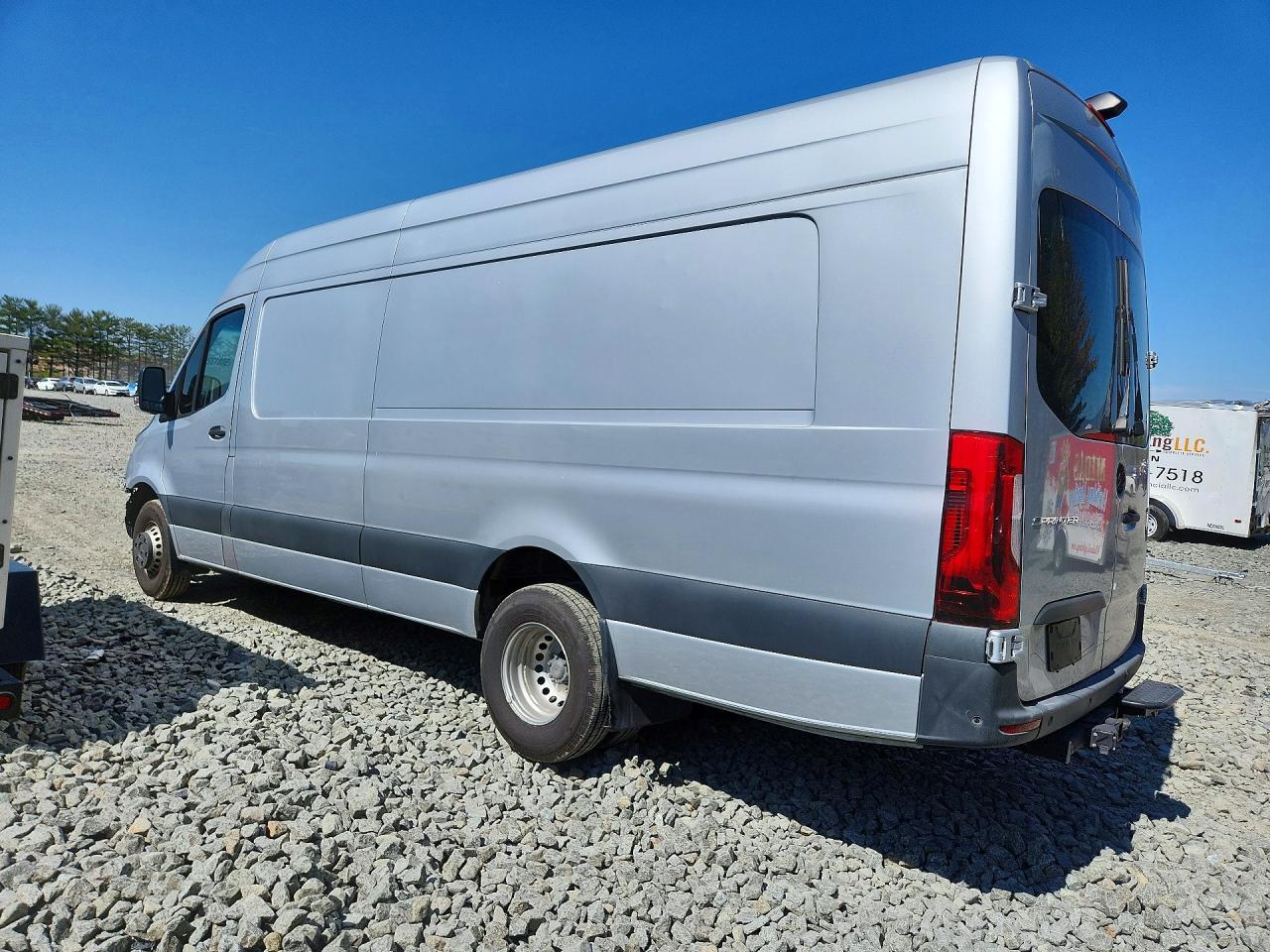 2022 Mercedes-Benz Sprinter 4500 - Image 2