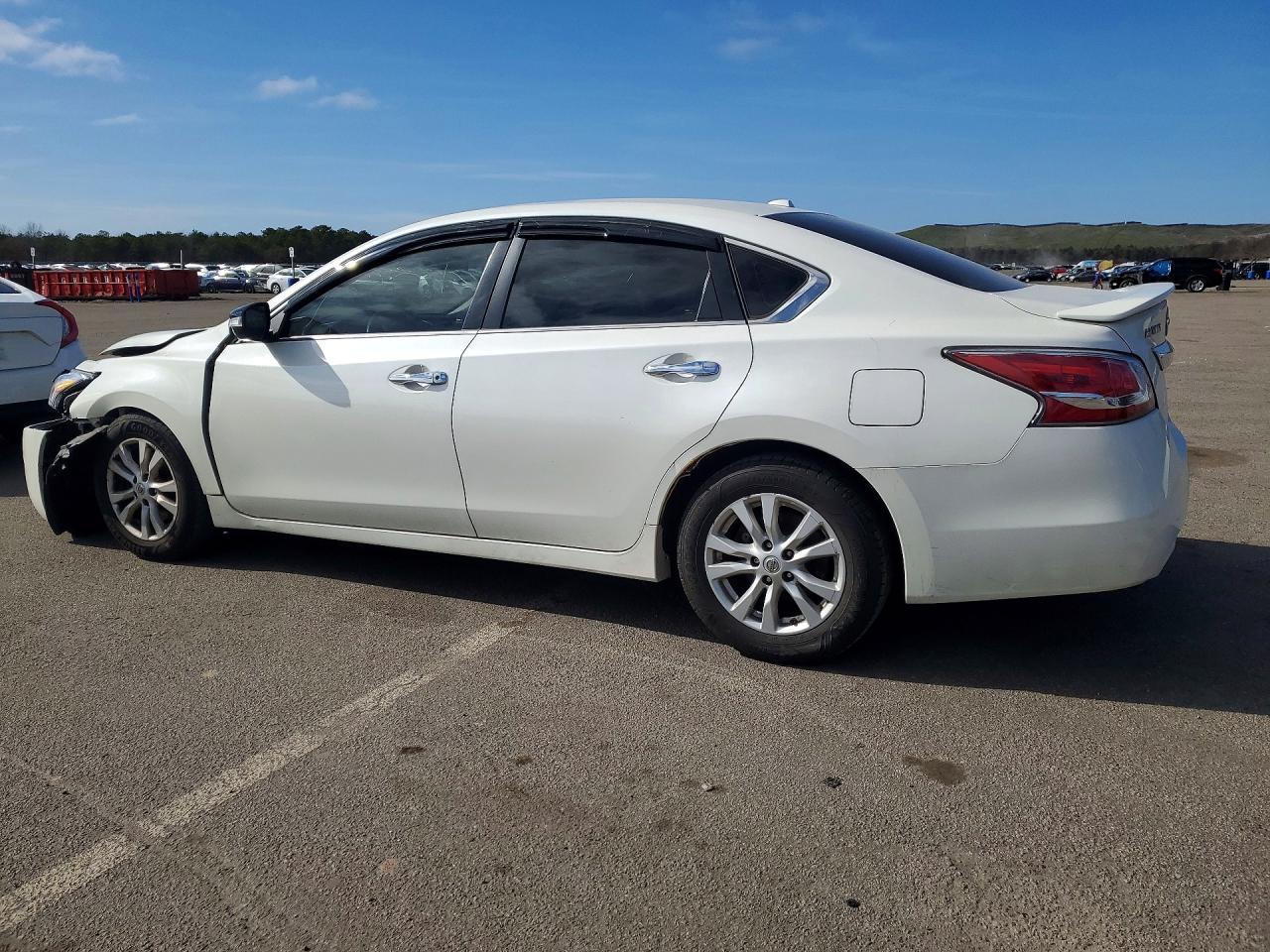 2014 Nissan Altima - Фото 2