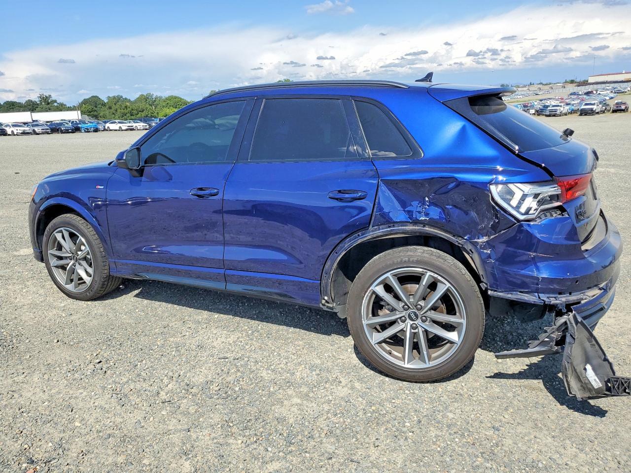 2022 Audi Q3 Premium S Line 45 - Фото 2