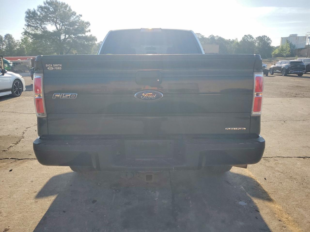 2014 Ford F150 Super Cab - Фото 6