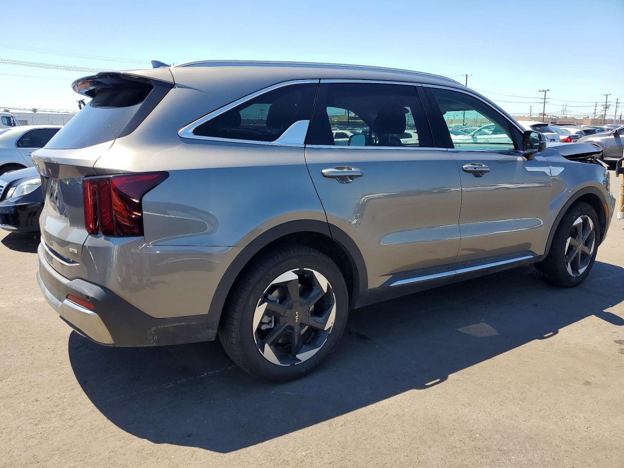 2025 Kia Sorento Ex - Image 3