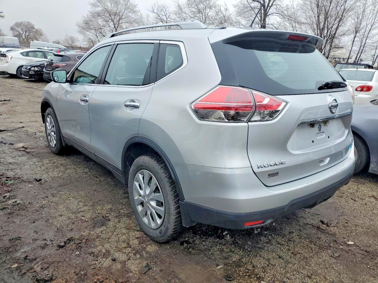 2014 Nissan Rogue S - Image 3