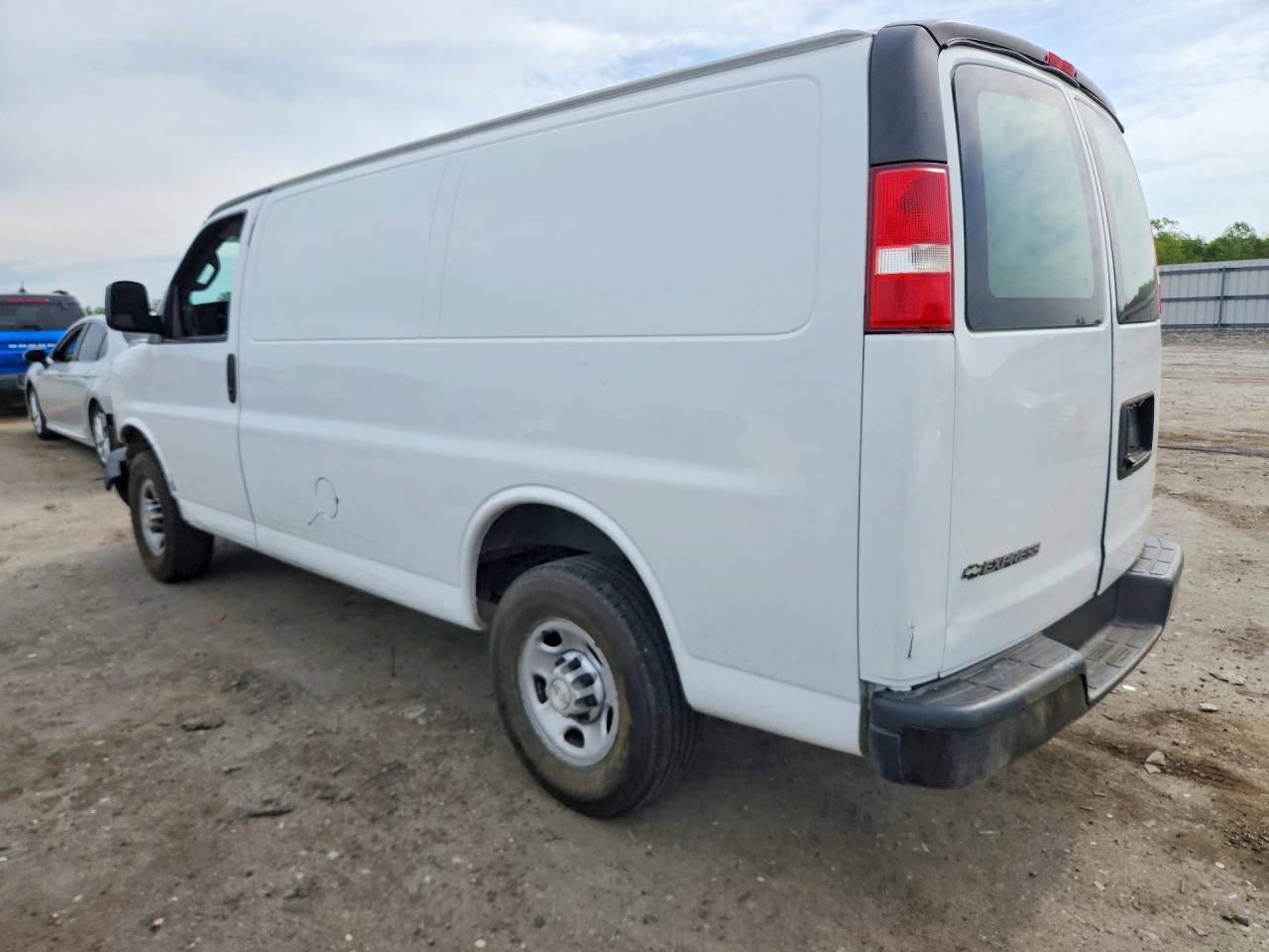 2018 Chevrolet Express 2500 Delivery Van - Image 2