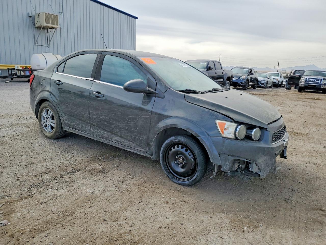 2016 Chevrolet Sonic Lt - Фото 4
