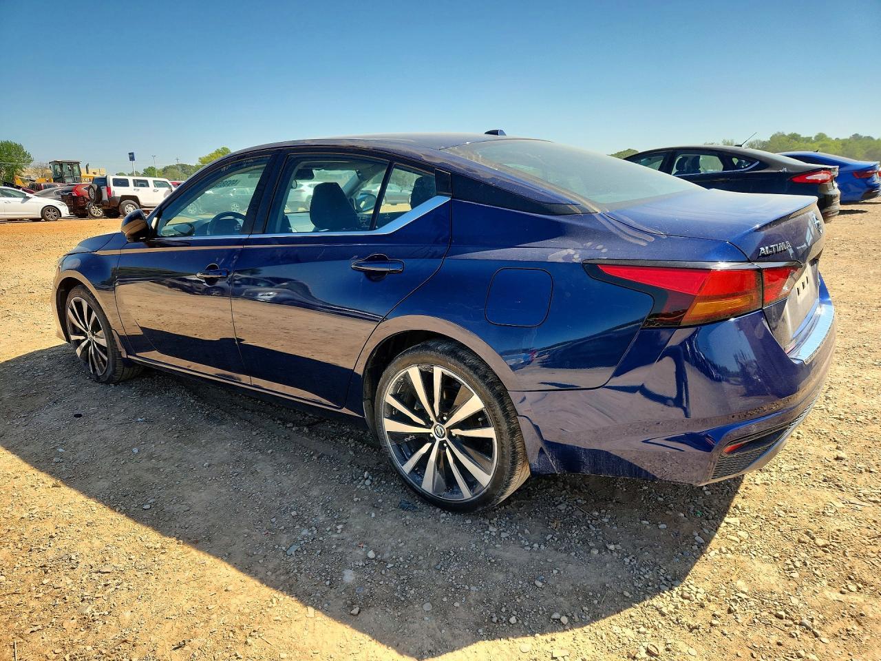 2022 Nissan Altima Sr - Фото 2