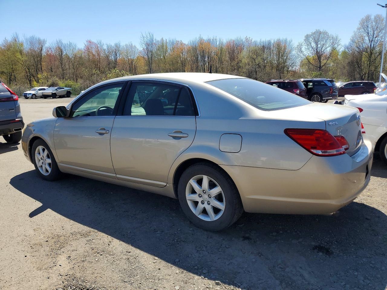 2006 Toyota Avalon Xl - Image 2